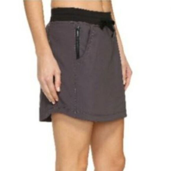 The North Face Classic V Skort - Picture 2 of 12